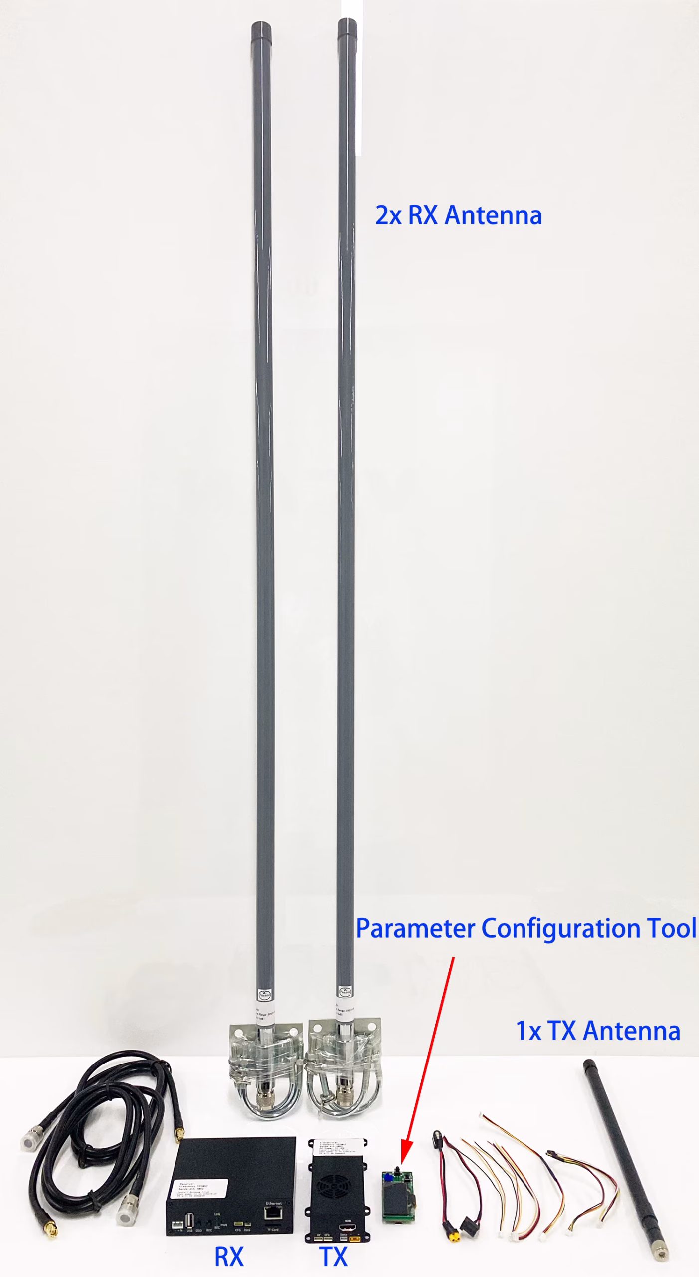 카메라 장거리 COFDM UAV UGV 다운링크 전송을 위한 무선 비디오 송신기 SDI 17 COFDM Video Transmitter and Receiver with 2X RX and 1X TR antenna