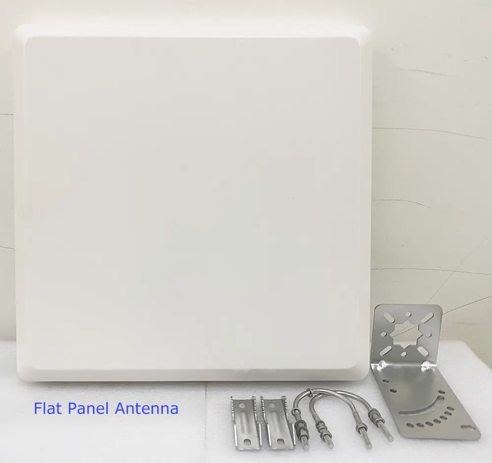flat panel antenna for automatic tracker antenna